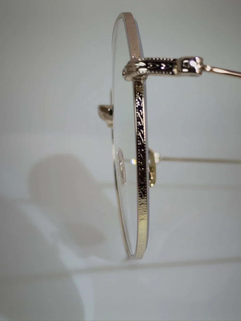 Emotion. Gold Wireframe Round Women's Glasses